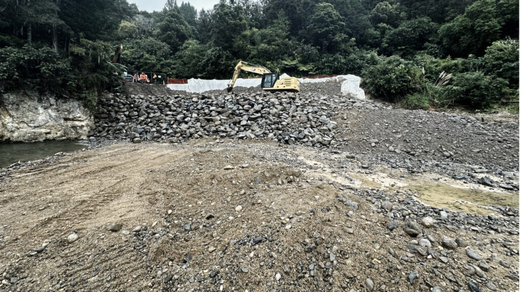 Kaueranga Road, Outlook 76 Landslip